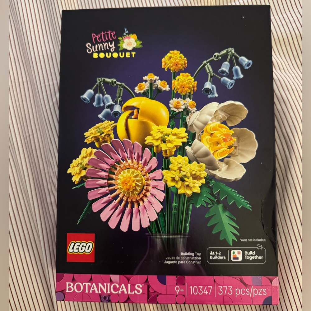 LEGO Botanicals Petite Sunny Yellow, Pink & Green Floral Bouquet Set